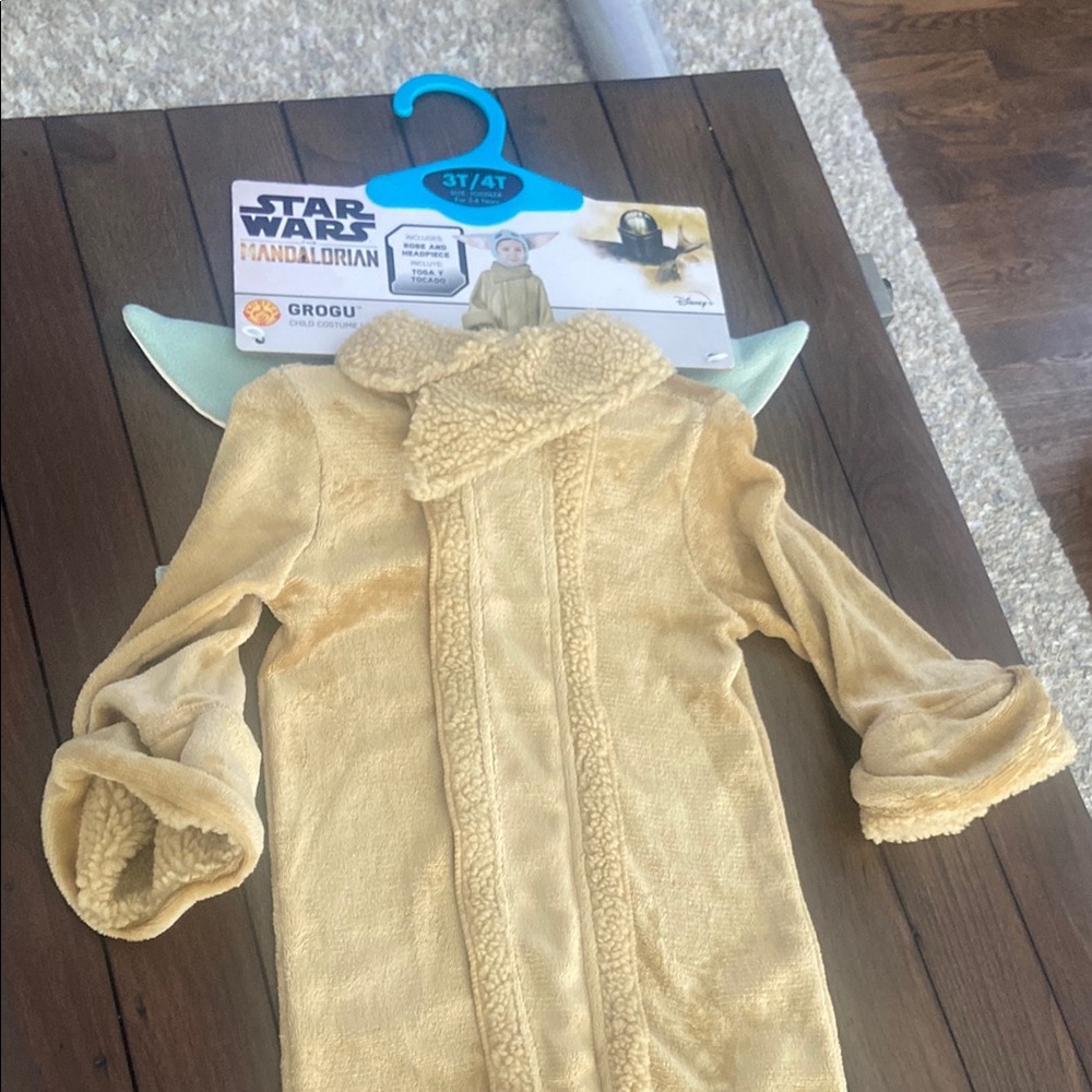 Star Wars Grogu Tan and Green Costume